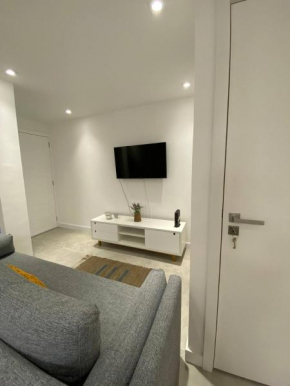 ADORÁVEL APARTAMENTO EQUIPADO A BEIRA-MAR NA BARRA DA TIJUCA